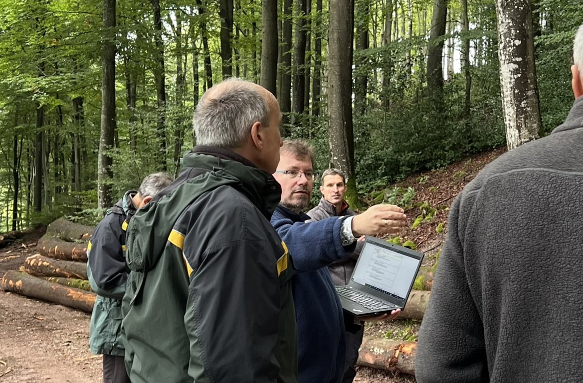 Feldvalidierung und Austausch mit Waldbesitzenden und Forstbetriebsgemeinschaft